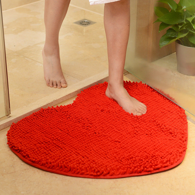 A Soft Velvet Heart-Shaped Door Mat, Non-Slip Bathroom Carpet, Suitable for Home Decoration Super Absorbent Carpet