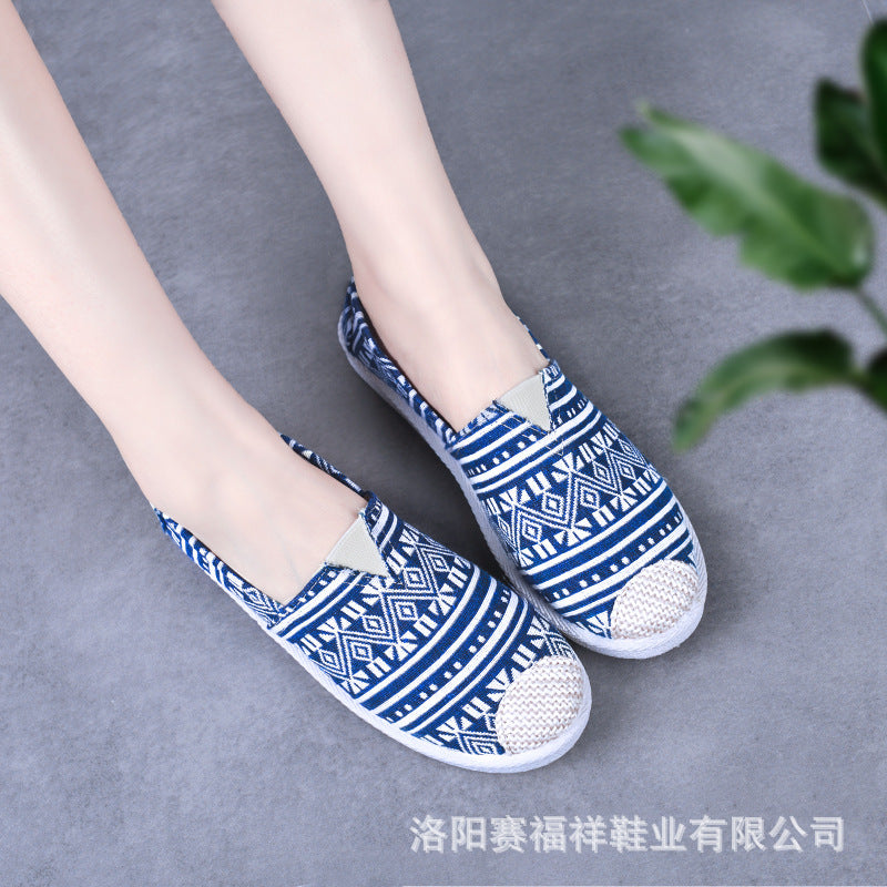 2025 Low-Top Casual Shoes Old Beijing Cloth Shoes for Women, Soft-Soled Shoes for Mothers, Canvas Shoes for Students