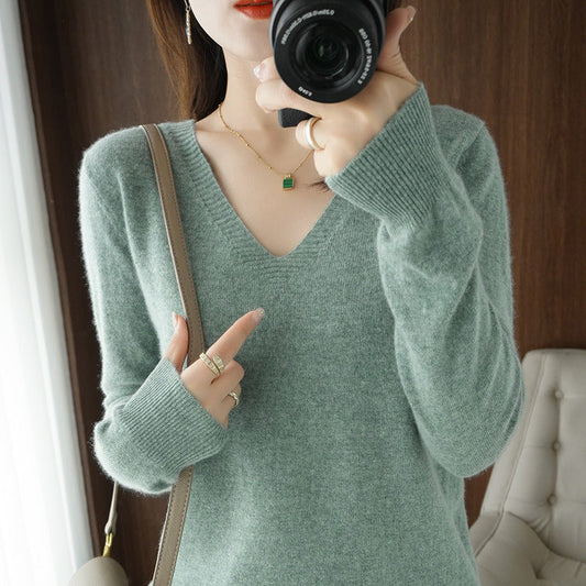 2025 Spring New Pure Color V Neck Knitted Bottoming Shirt Pullover Slimming Look Sweater Thin Style Western Style Inner Wear