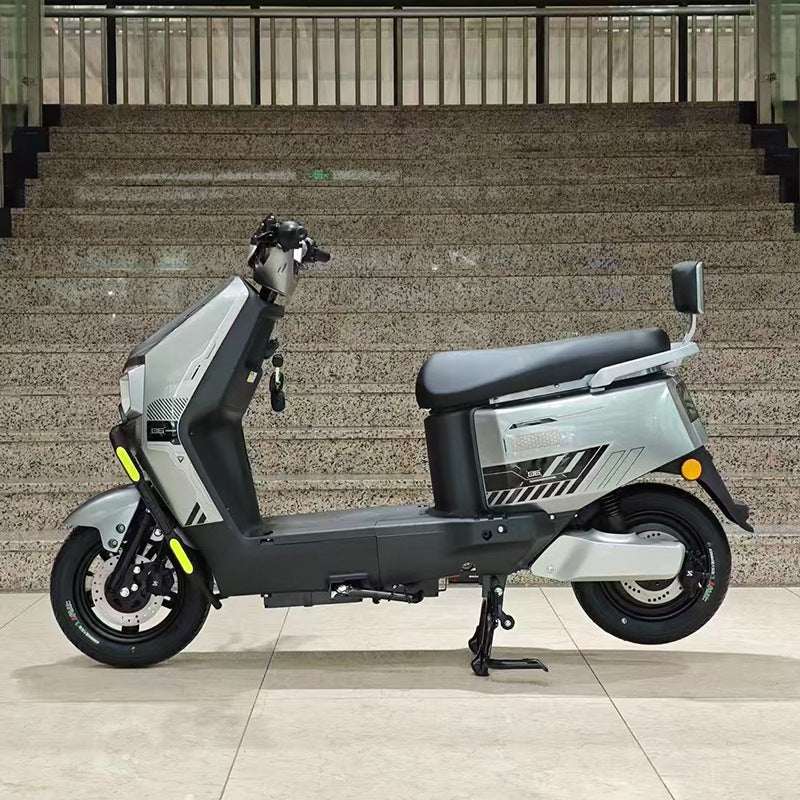 Cross-border wholesale electric car electric motorcycle manufacturers straight hair men's and women's walking two-wheeled battery car electric motorcycle