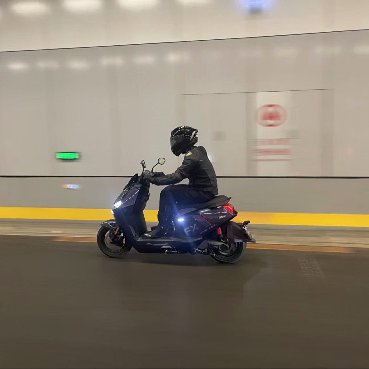 Takeaway Car Maverick Fx Electric Motorcycle High-Speed Ultra-Long Range Licensable Battery Car Scooter High Power