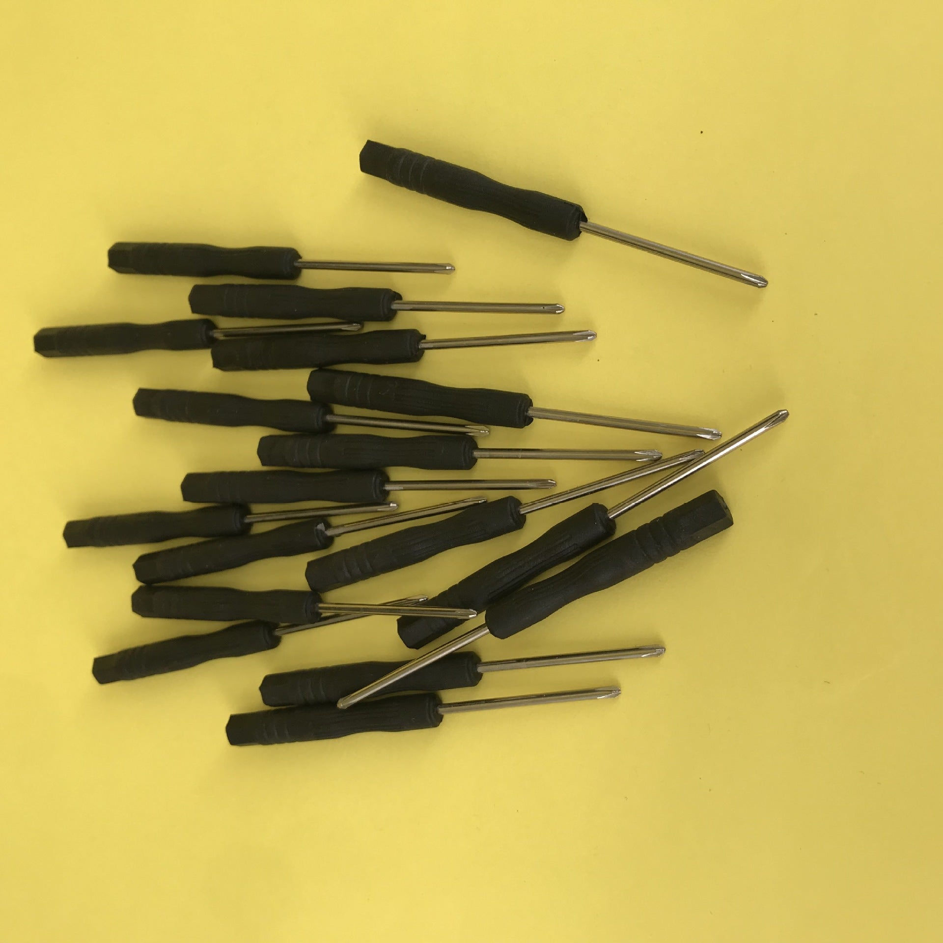Screwdriver Small Cross-Shaped Raw Ear Batch Black Batch Various Mobile Phone Disassembly Tools Toys Delivery in Stock