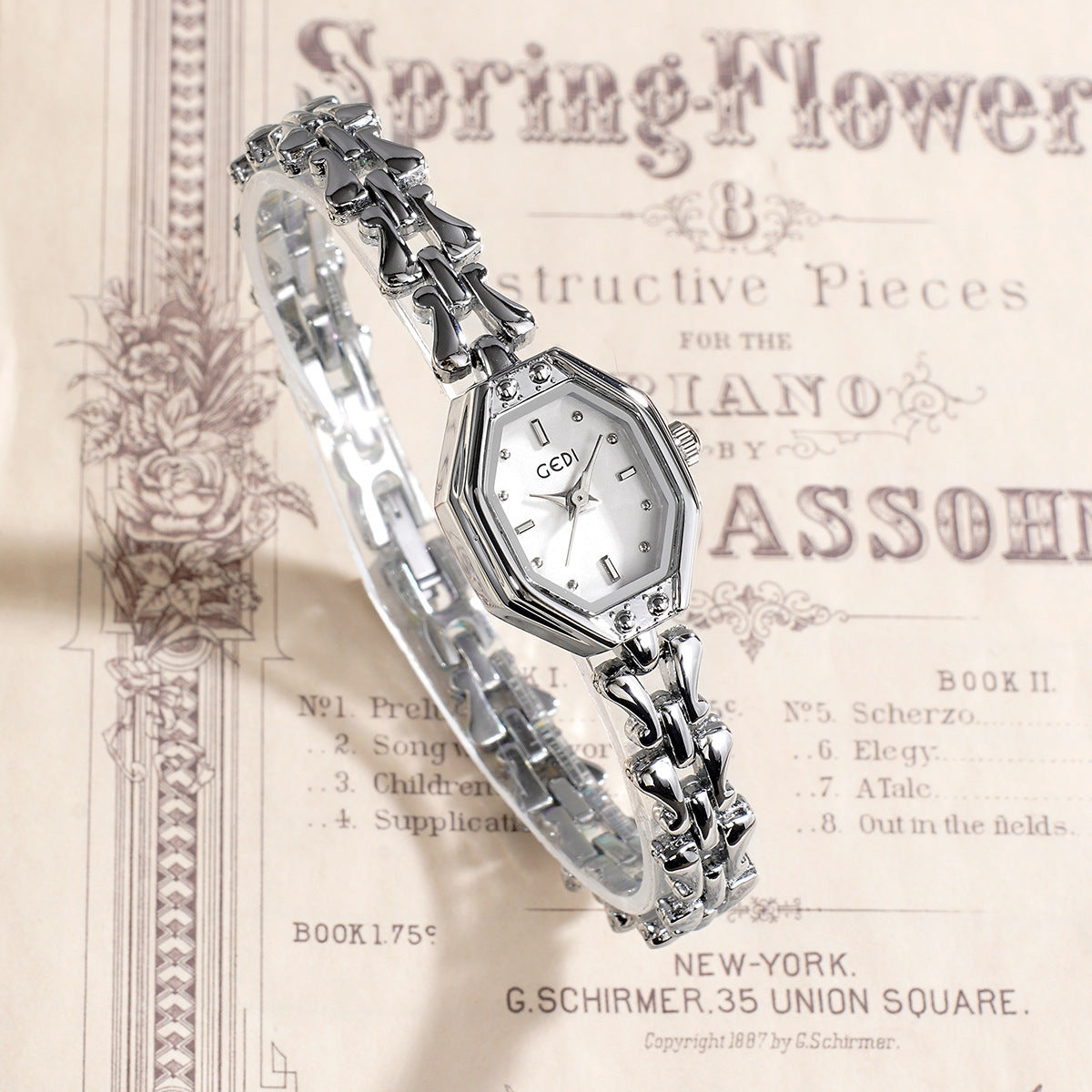 Luxury Retro Octagonal Women's Quartz Watch