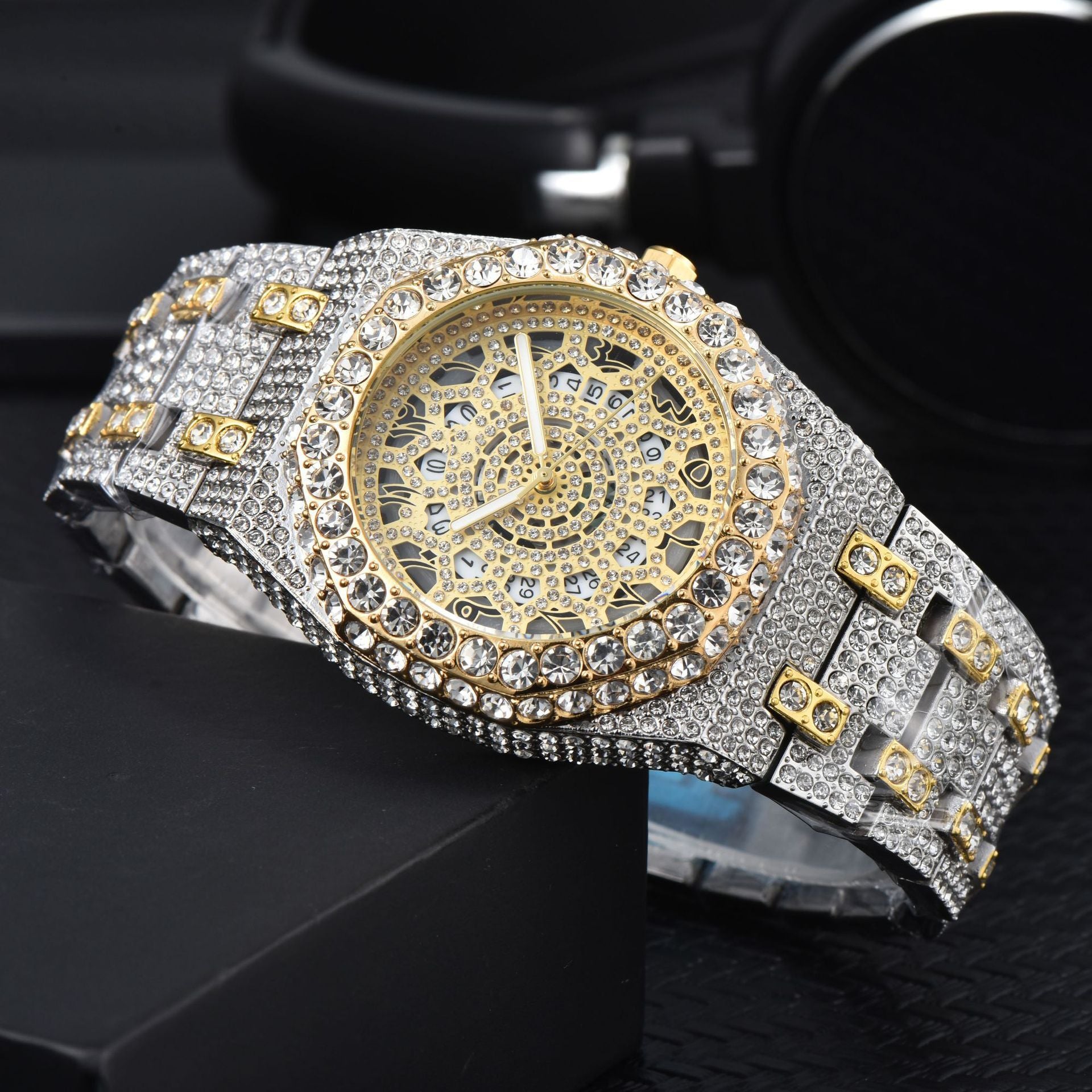 Full Diamond Quartz Fashion Watch High Quality