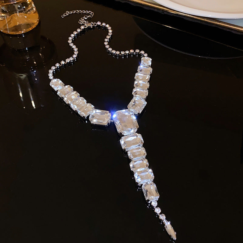 Diamond Flower Tassel Necklace Light Luxury High-grade Sweater Chain