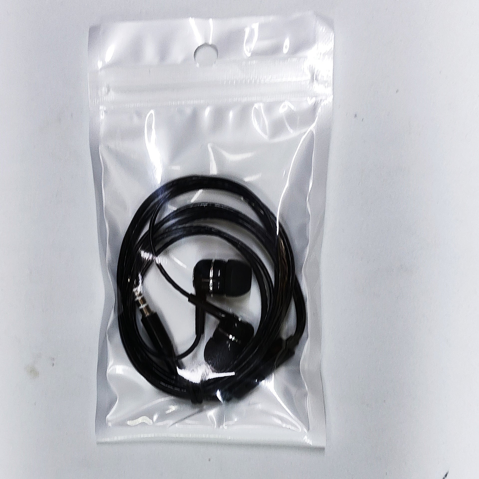 Factory Direct Sales, Large Quantity, Free Shipping, S12 Subwoofer In-Ear Headphones, Crystal Wire with Microphone, Electroplating Ring, Wired Cross-Border