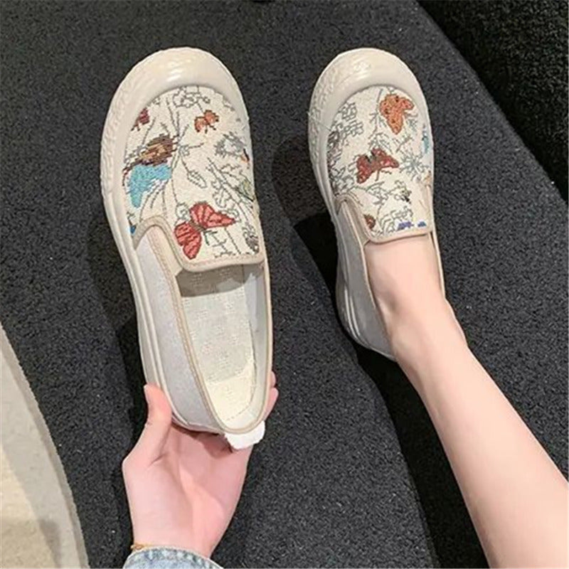 A generation of spring and autumn canvas shoes old Beijing cloth shoes women's soft bottom sneakers breathable casual shoes plus velvet cotton shoes