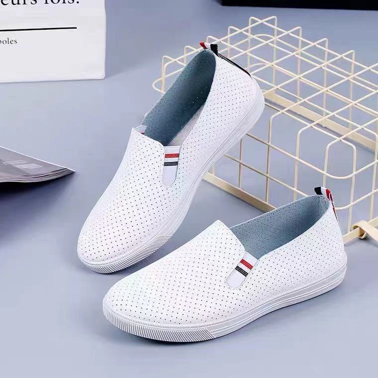 Old Beijing Cloth Shoes Women's Hollow Breathable Single-layer Shoes Flat Bottom All-match Cyber Popular White Shoes Soft Bottom Spring/Summer 2025 New Arrival