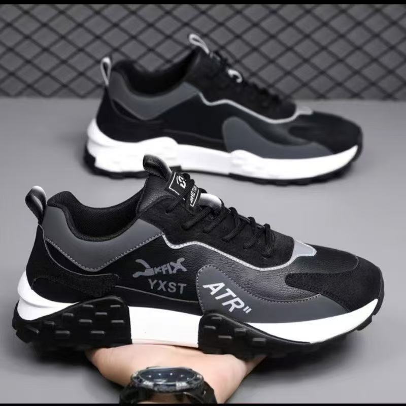 Spring and Autumn New Ultra-Light Running Shoes Sports Shoes Breathable Shock-Absorbing Soft-Soled Student Lightweight Running Shoes for Men