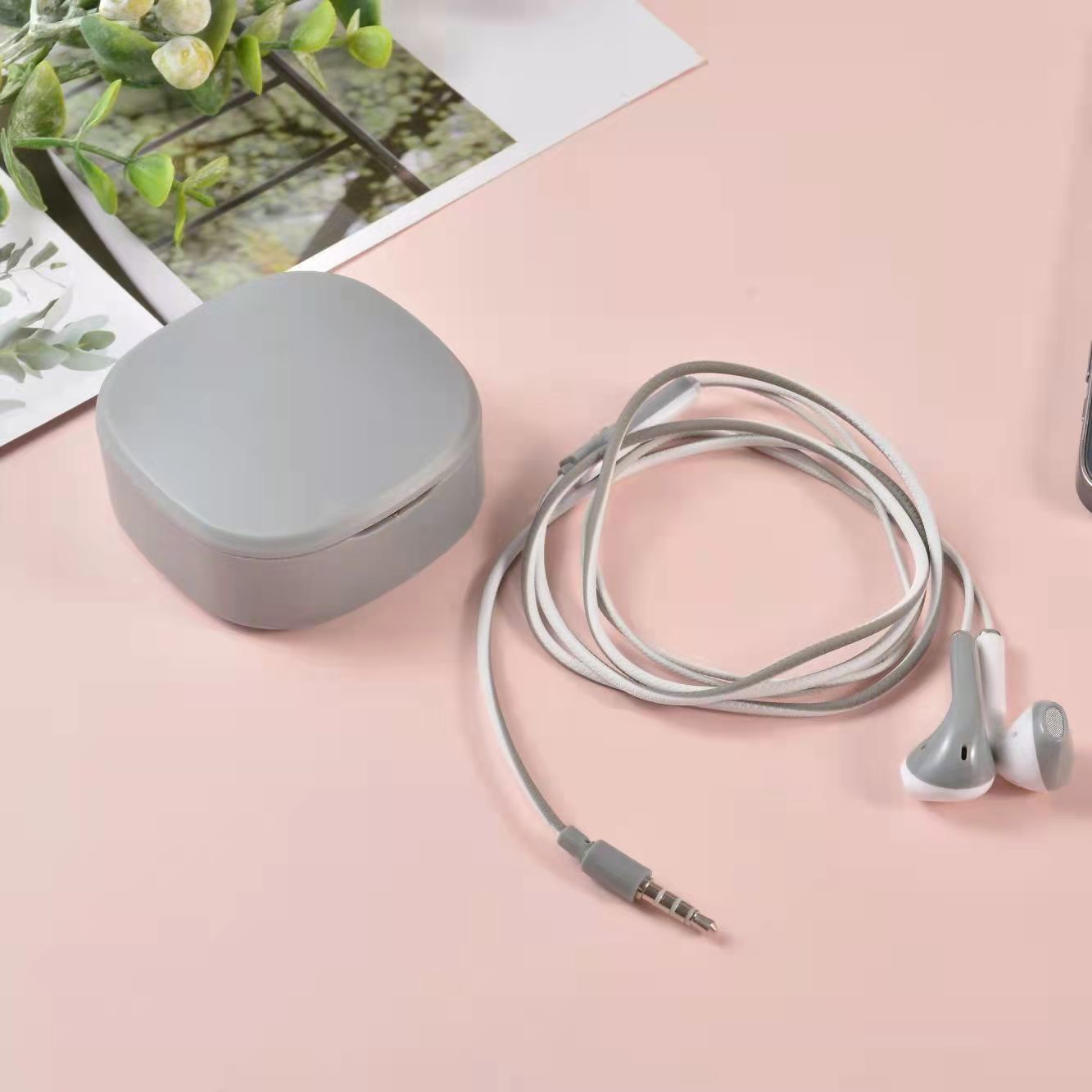 Heads phone U24 two-color headphones Macaron color contrast headphones K-song wire control headphones with microphone earplugs