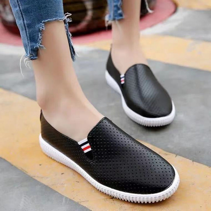 Old Beijing Cloth Shoes Women's Hollow Breathable Single-layer Shoes Flat Bottom All-match Cyber Popular White Shoes Soft Bottom Spring/Summer 2025 New Arrival
