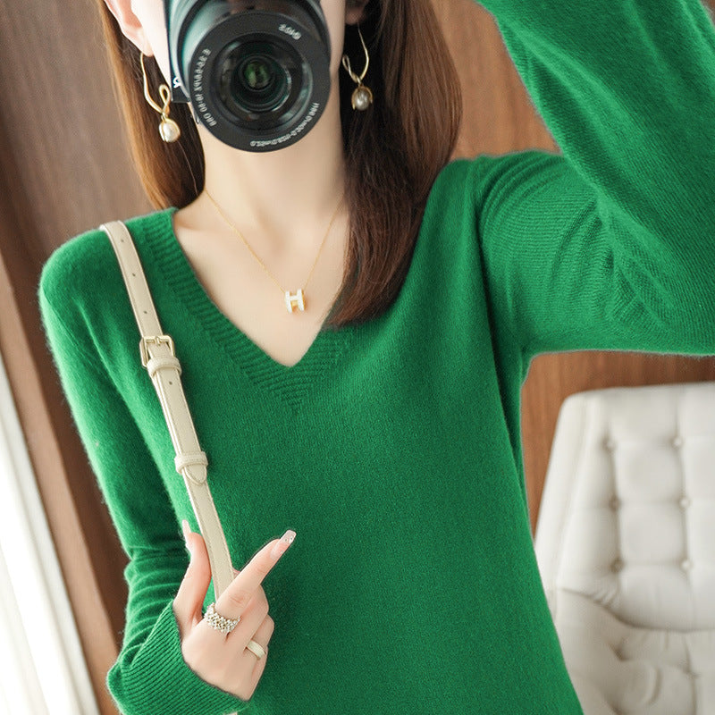 2025 Spring New Pure Color V Neck Knitted Bottoming Shirt Pullover Slimming Look Sweater Thin Style Western Style Inner Wear