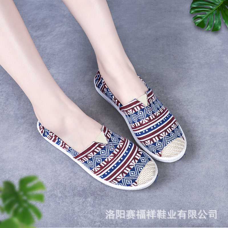 2025 Low-Top Casual Shoes Old Beijing Cloth Shoes for Women, Soft-Soled Shoes for Mothers, Canvas Shoes for Students