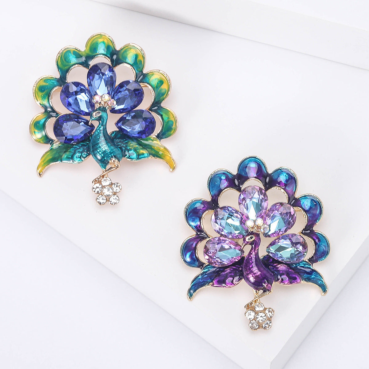 Diamond Peacock Brooch Female Corsage Pin Accessories Fashion