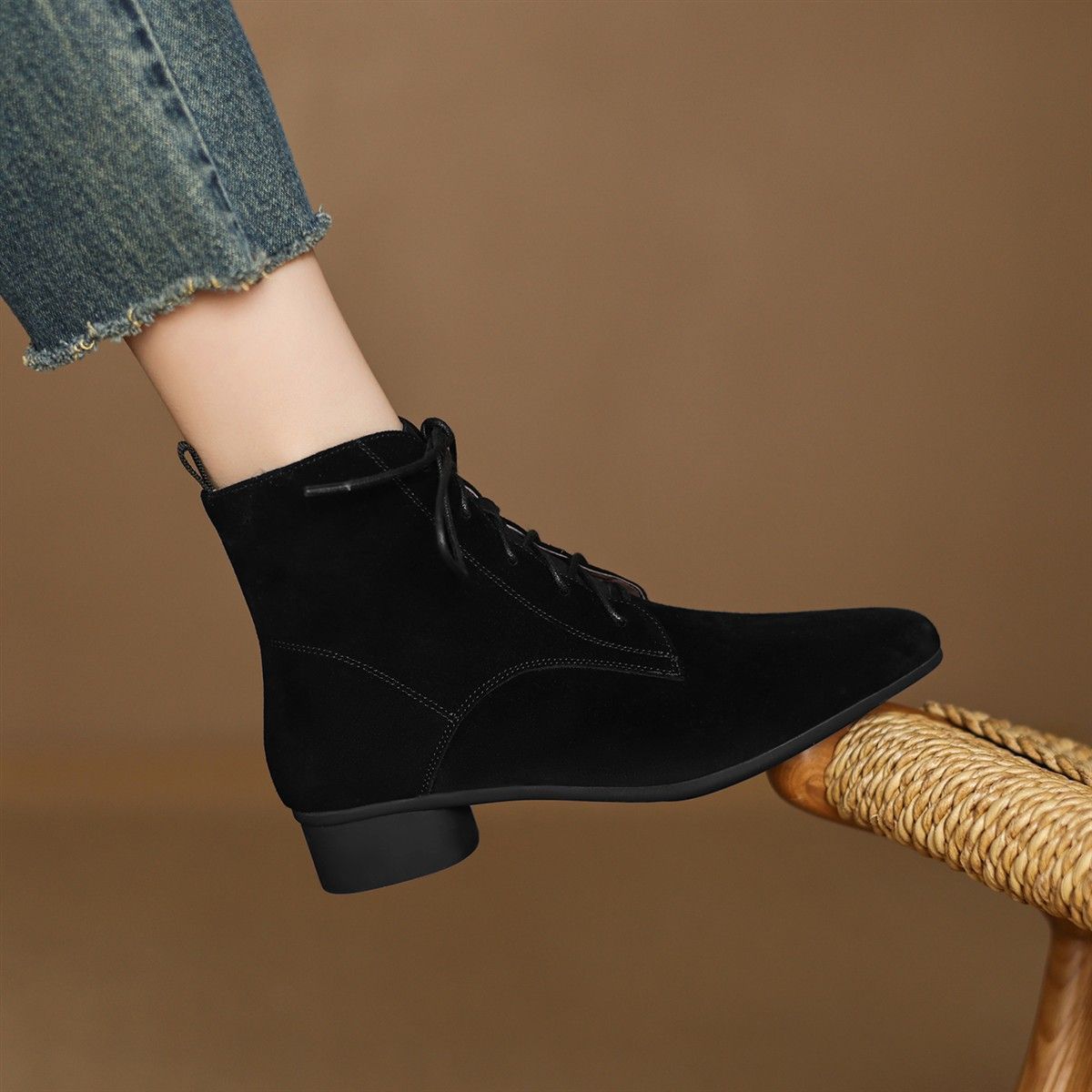 Autumn And Winter Maillard Matte Temperament Pointed Low-heel Ankle Boots For Women
